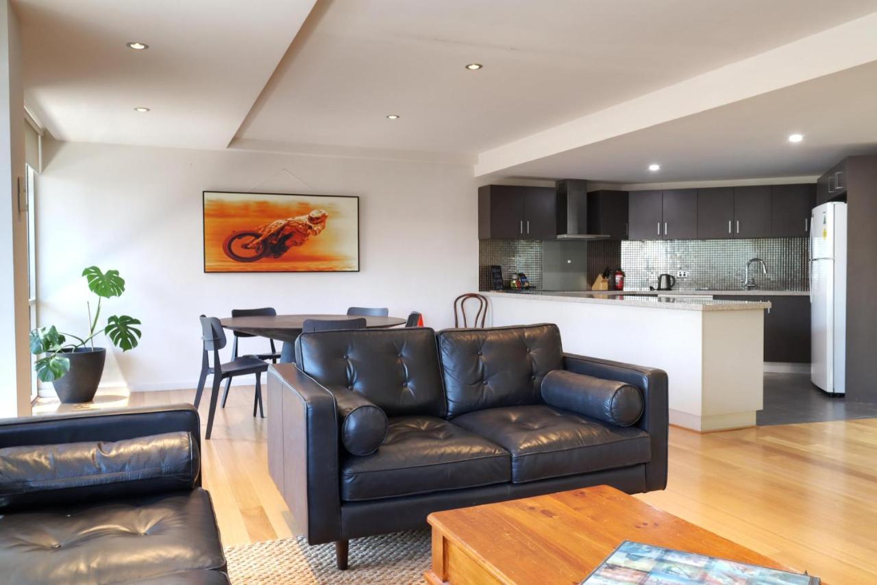 Апартаменты Fiveways Balcony, King Bed, Chef'S Kitchen Фримантл Экстерьер фото