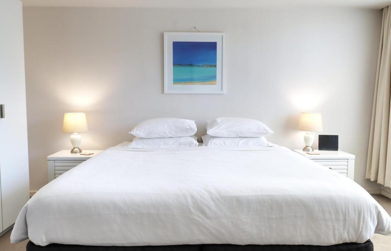 Апартаменты Fiveways Balcony, King Bed, Chef'S Kitchen Фримантл Экстерьер фото