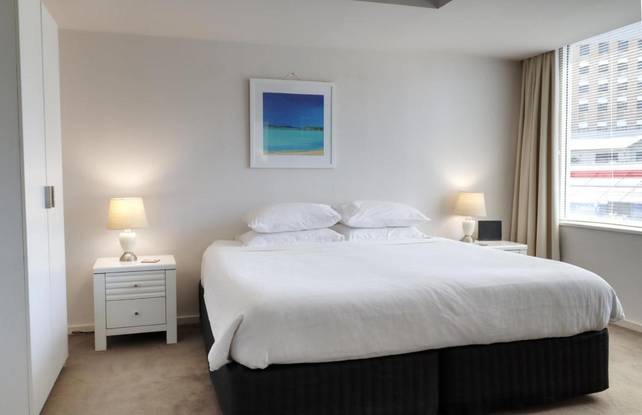 Апартаменты Fiveways Balcony, King Bed, Chef'S Kitchen Фримантл Экстерьер фото
