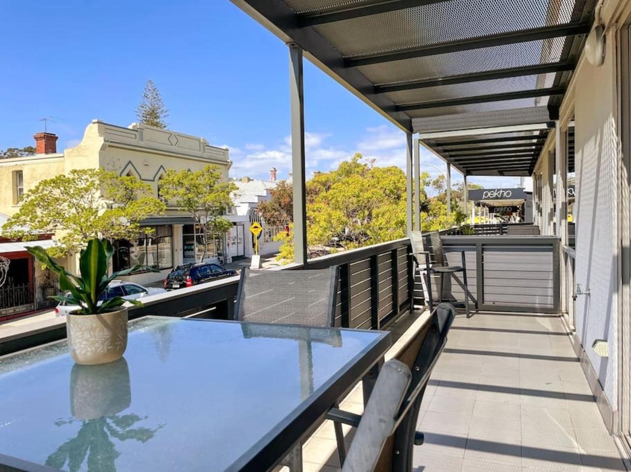Апартаменты Fiveways Balcony, King Bed, Chef'S Kitchen Фримантл Экстерьер фото